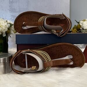 NEW JBU by Jambu Yasmin Velcro Bungee Floral Flats Sandals Saddle Sage Sz 6